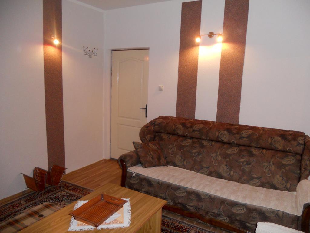 Apartments Marijana Tivat Exterior photo